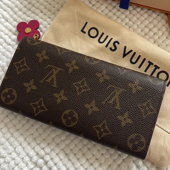 *SOLD* Limited Edition Louis Vuitton Monogram Bloom Flower Emilie Wallet Fuchsia - Picture 5 of 8
